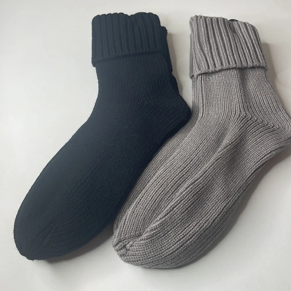 Steve Madden Lounge Socks. 2 Pairs. Black and Gray